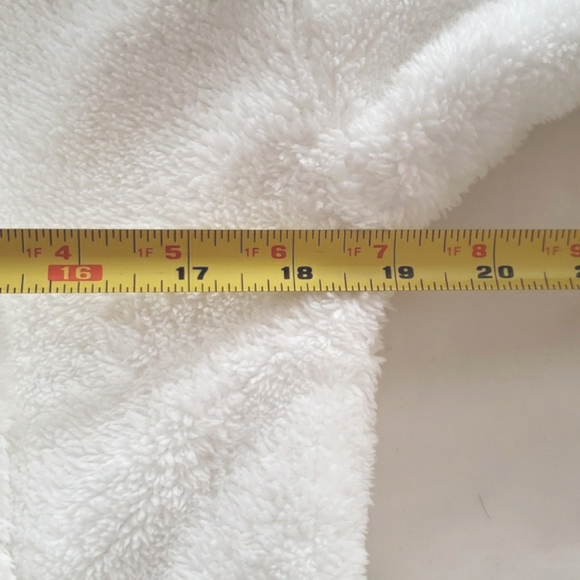 Cozy Soft white Robe M NWOT - Picture 7 of 8